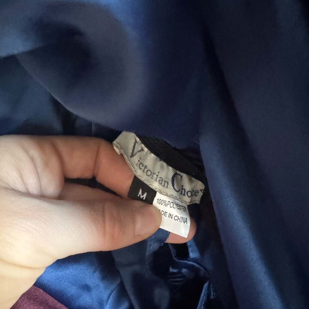 Victorian Choice Renaissance Tiered Hem Dress - Picture 4 of 11